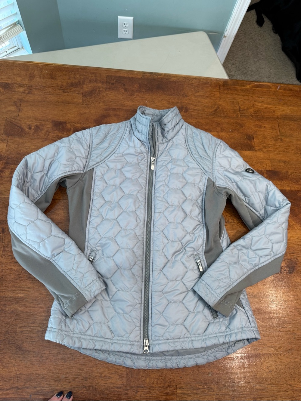 Ariat Women's Size Medium Gray Quilted Hybrid Full-Zip Insulated Riding Jacket